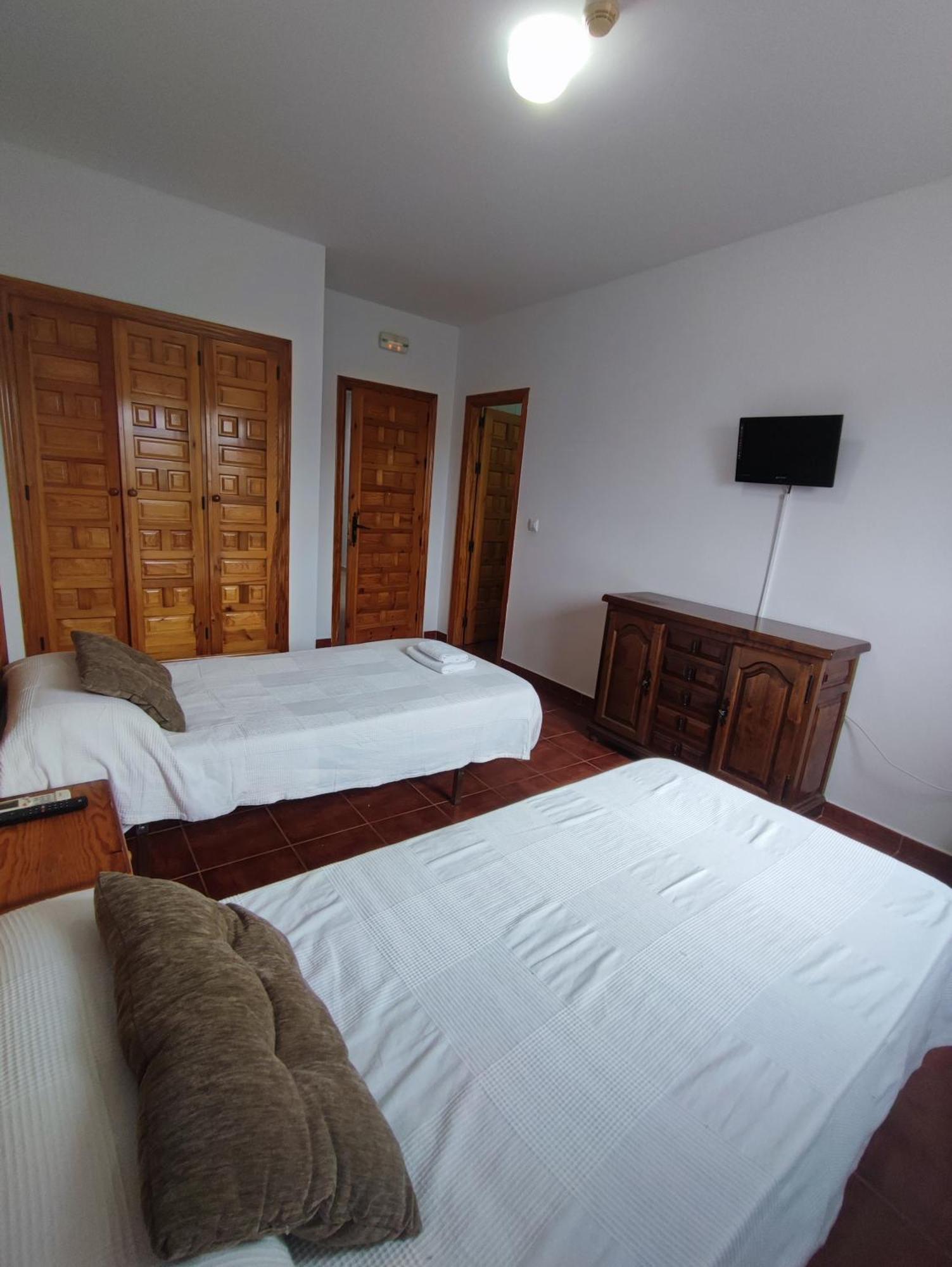 H Helechosa Hotel Room photo